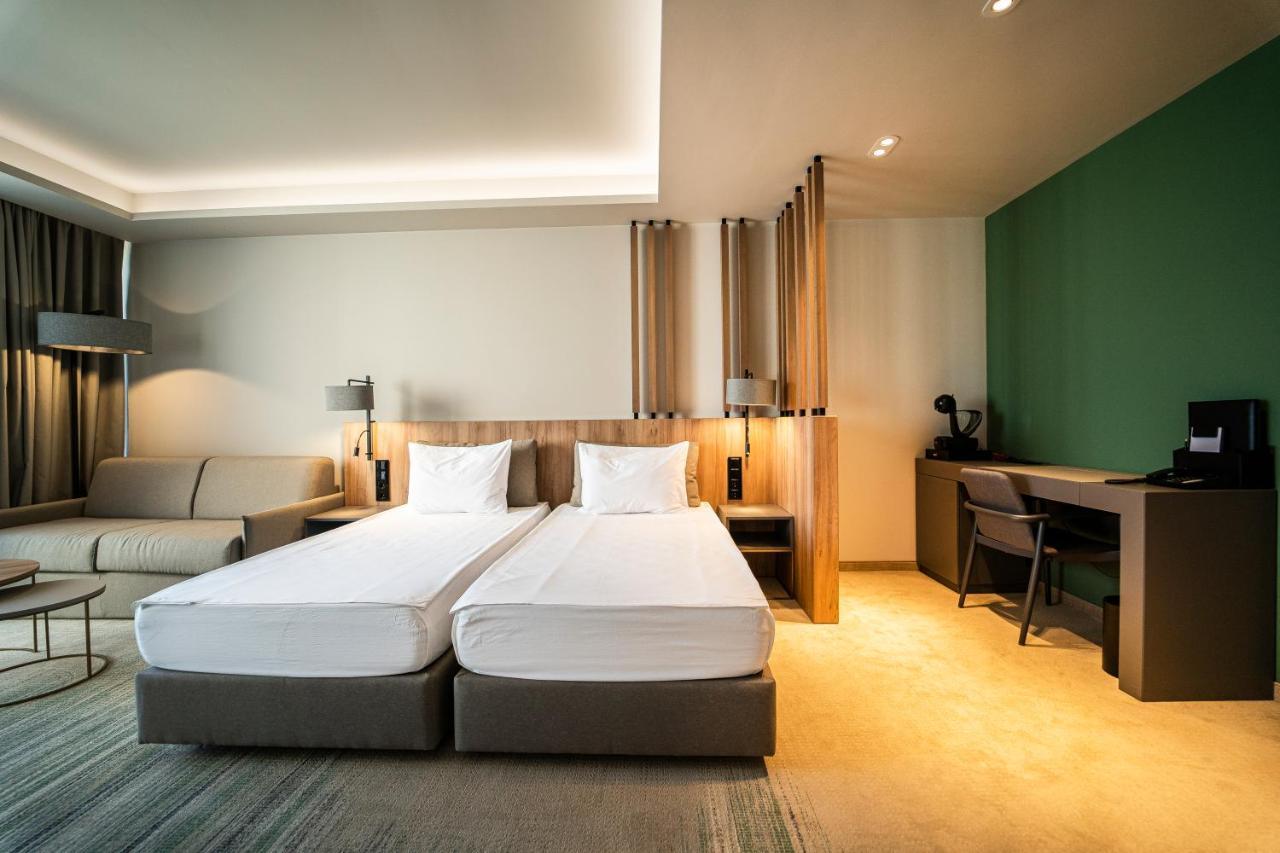 Hvd Reina Del Mar - Premium Spa Service & Free Parking Obzor Bagian luar foto